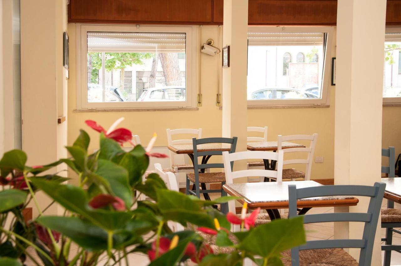 Hotel Rugantino Cesenatico Dış mekan fotoğraf