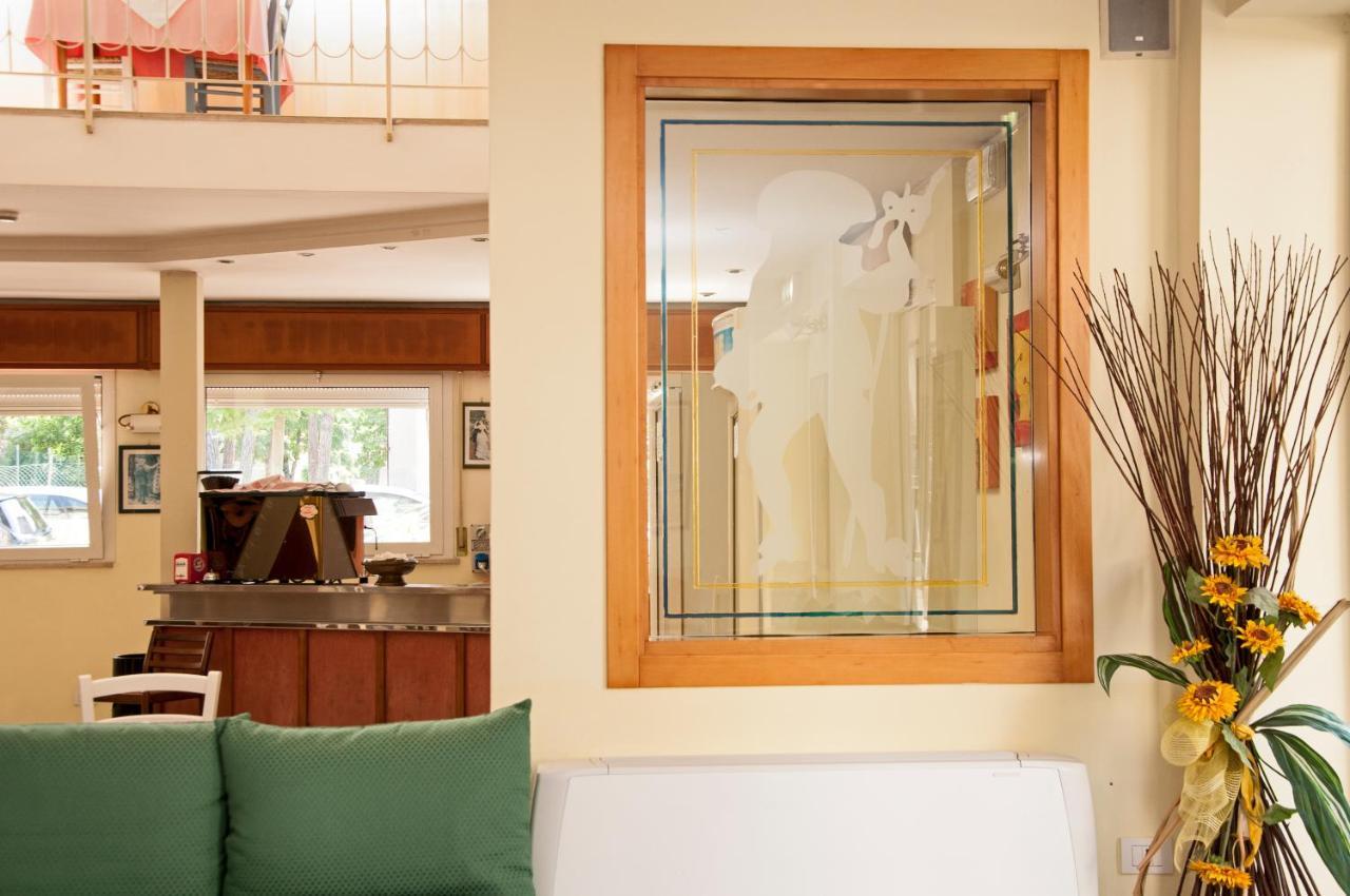 Hotel Rugantino Cesenatico Dış mekan fotoğraf