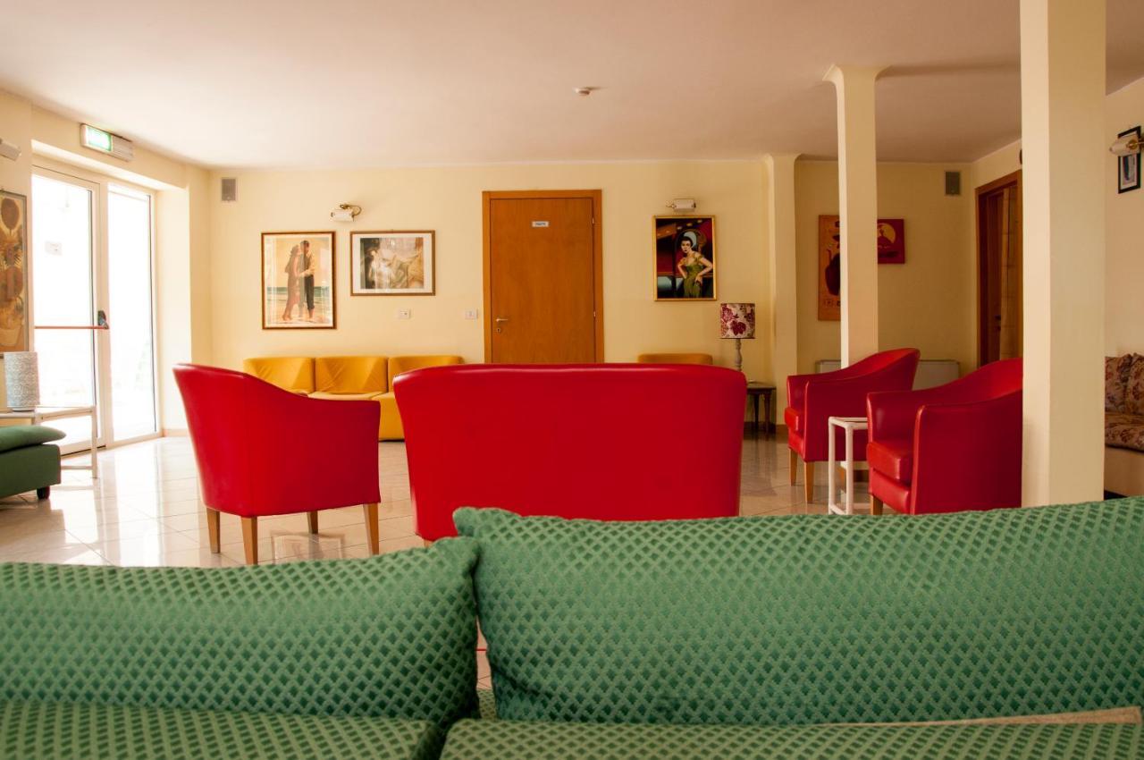 Hotel Rugantino Cesenatico Dış mekan fotoğraf