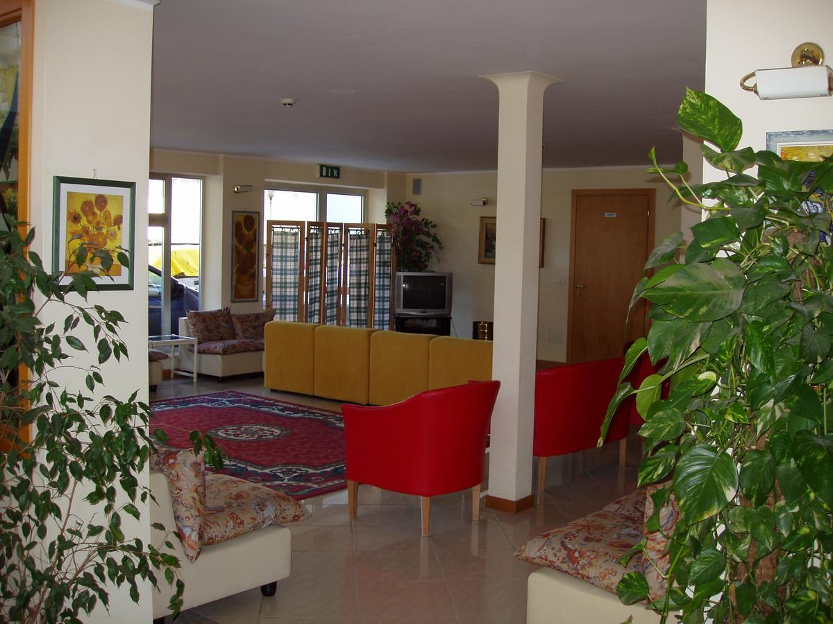 Hotel Rugantino Cesenatico Dış mekan fotoğraf
